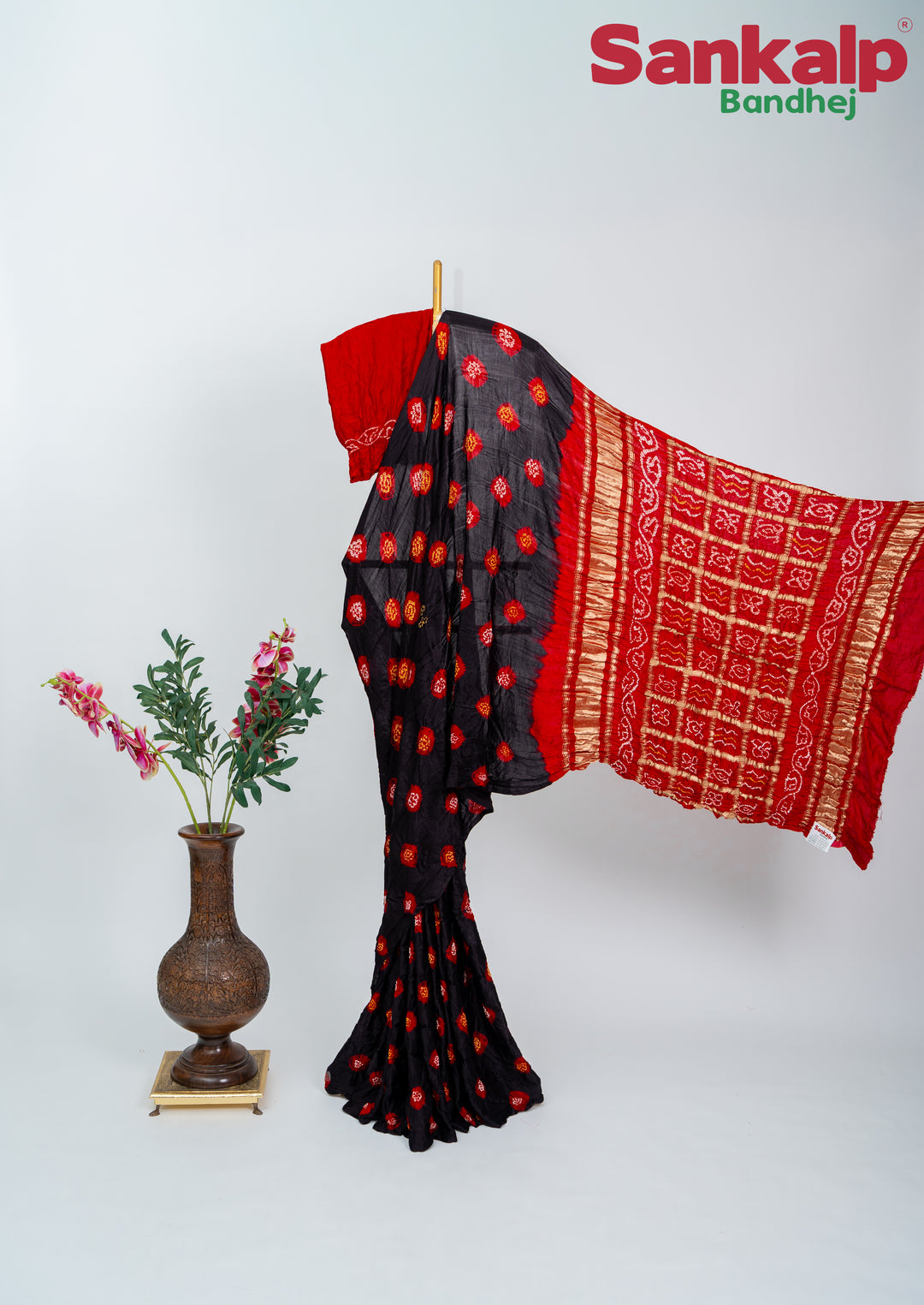 Black And Red Gulti Gaji Silk Bandhani Saree